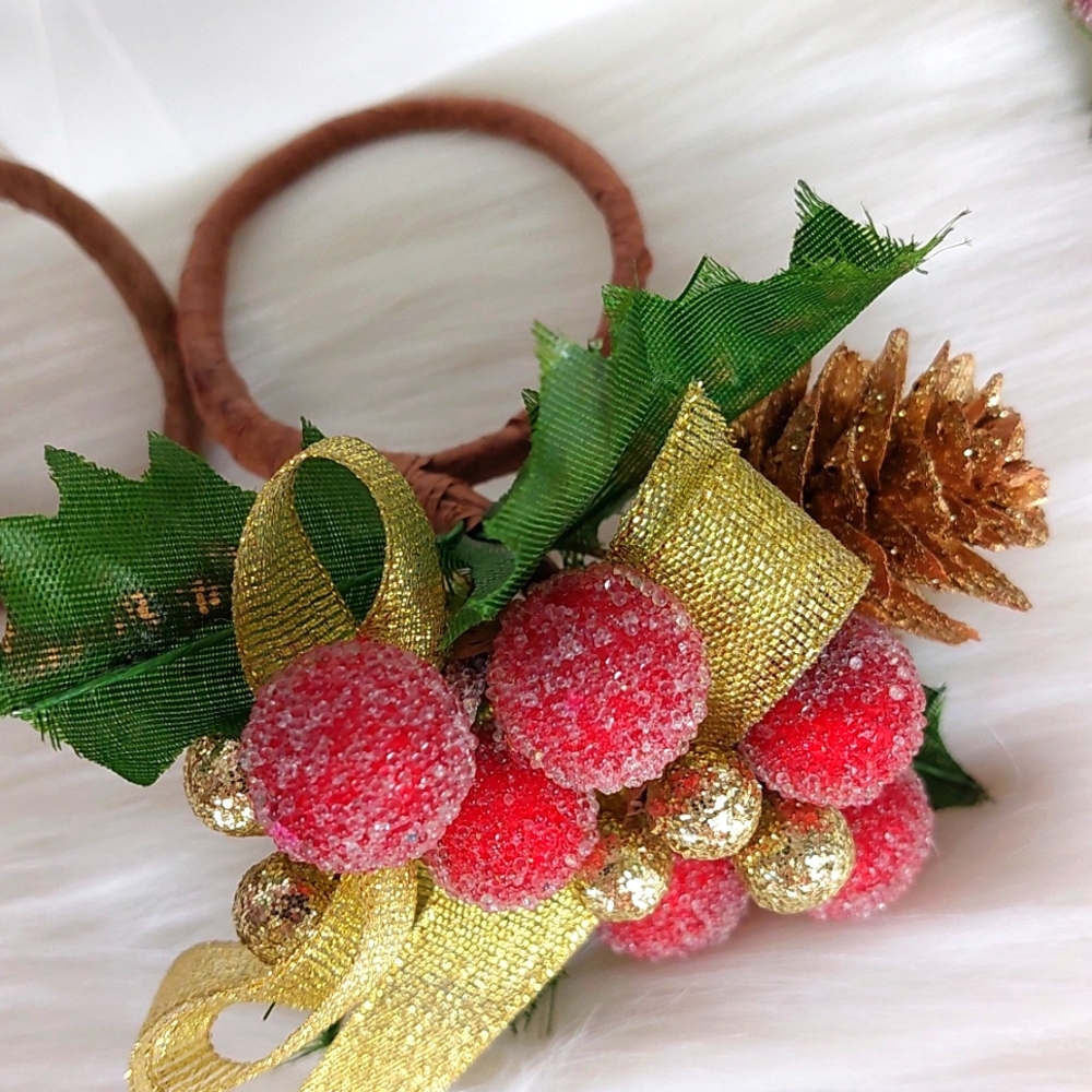 Berry Pine Napkin Rings